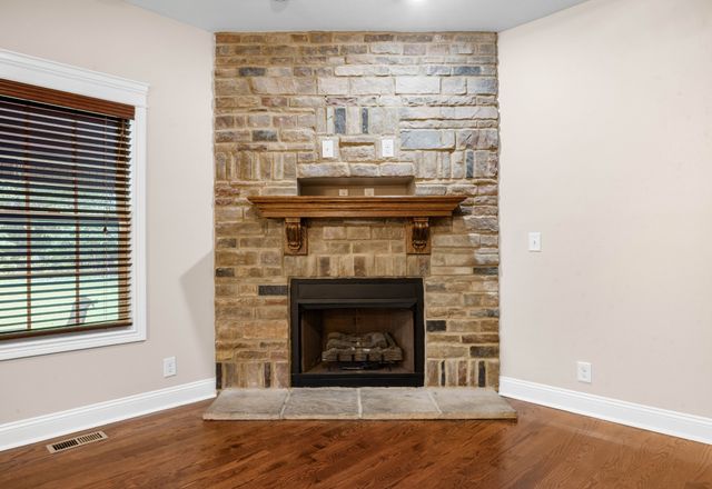 1789 Double R Blvd, Clarksville, TN 37042