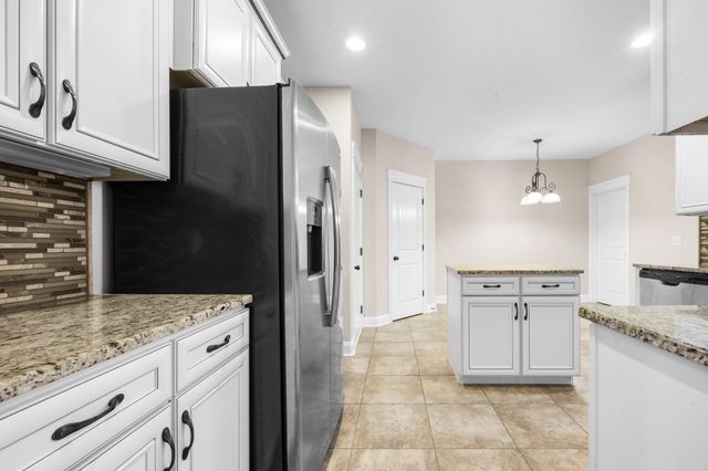 1789 Double R Blvd, Clarksville, TN 37042