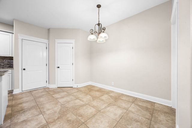 1789 Double R Blvd, Clarksville, TN 37042