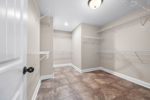 1789 Double R Blvd, Clarksville, TN 37042