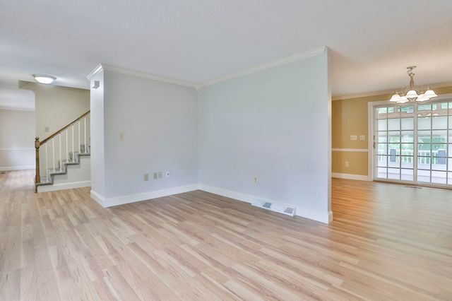 4 Spindlewick Drive, Nashua, NH 03062