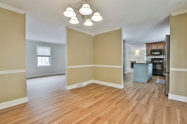 4 Spindlewick Drive, Nashua, NH 03062