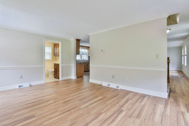 4 Spindlewick Drive, Nashua, NH 03062