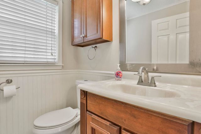 4 Spindlewick Drive, Nashua, NH 03062