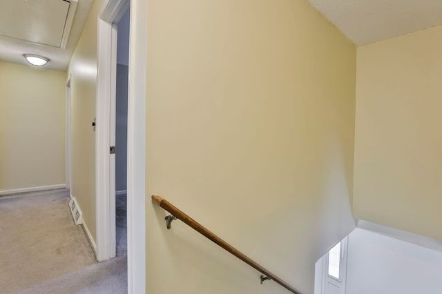 4 Spindlewick Drive, Nashua, NH 03062