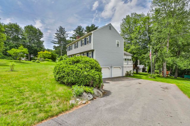 4 Spindlewick Drive, Nashua, NH 03062