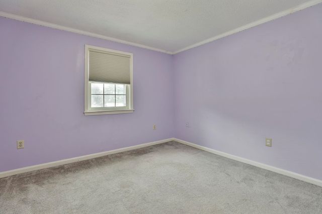 4 Spindlewick Drive, Nashua, NH 03062