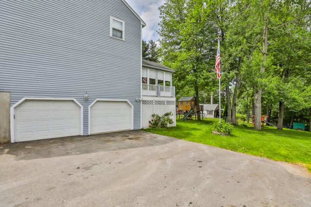 4 Spindlewick Drive, Nashua, NH 03062