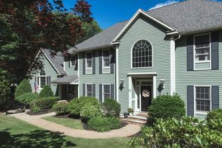 10 Bayns Hill Rd, Boxford, MA 01921