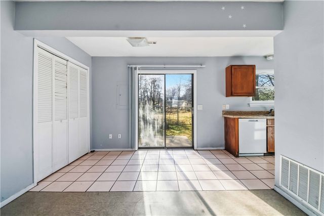 521 Cormay Court A and B, Springdale, AR 72764