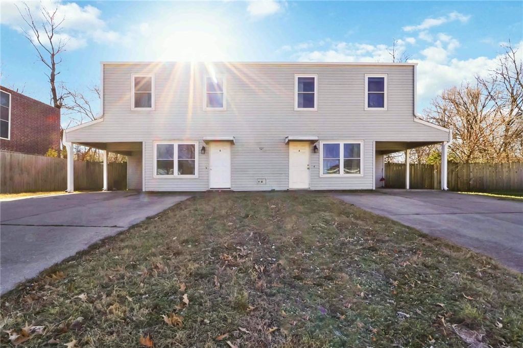 521 Cormay Court A and B, Springdale, AR 72764