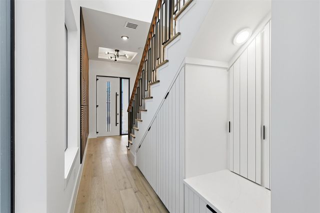 635 Rolling Oaks, Stafford, TX 77477