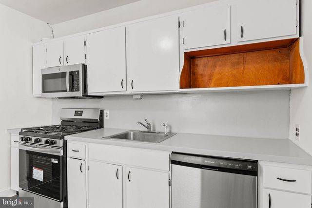 4474 LIVINGSTON ST, Philadelphia, PA 19137