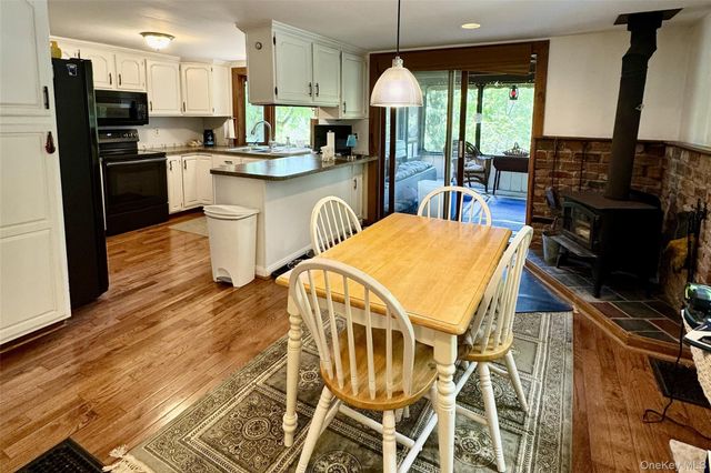 7 Holm Run, Pawling, NY 12564
