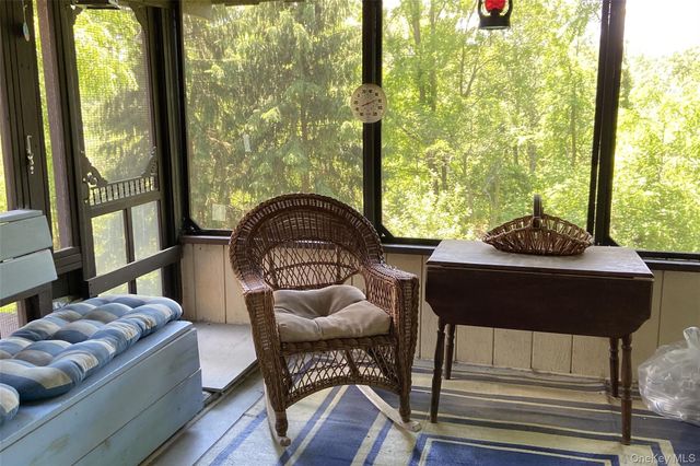 7 Holm Run, Pawling, NY 12564