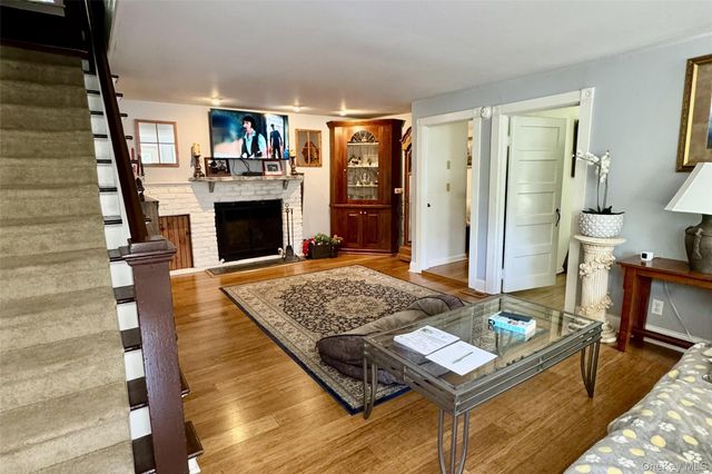 7 Holm Run, Pawling, NY 12564