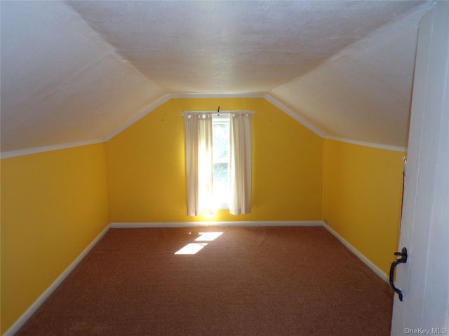7 Holm Run, Pawling, NY 12564