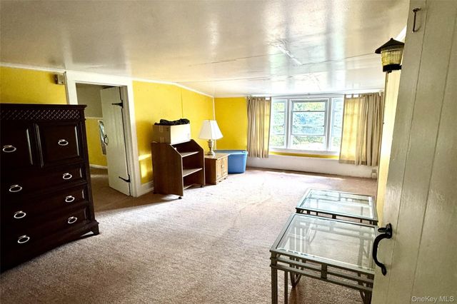 7 Holm Run, Pawling, NY 12564