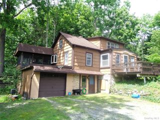 7 Holm Run, Pawling, NY 12564