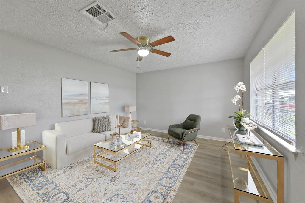 2803 22nd Street, Dickinson, TX 77539