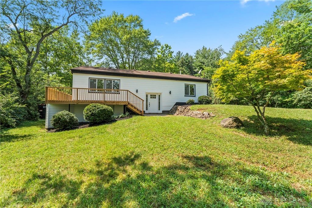 2448 Sutton Road, Yellow Springs Vlg, OH 45387