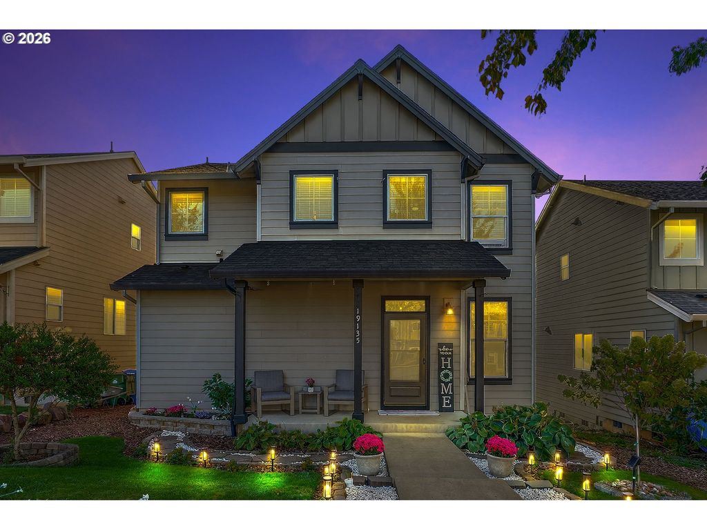 19135 VILLAGE Blvd, Sandy, OR 97055
