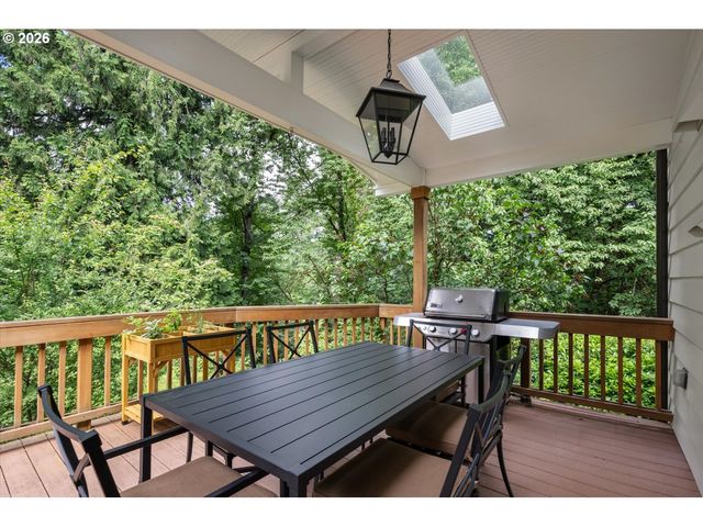 2700 Sw ENGLISH Ln, Portland, OR 97201