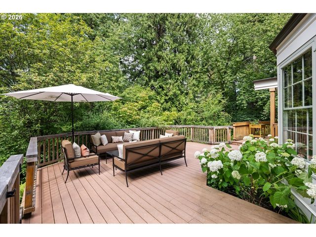 2700 Sw ENGLISH Ln, Portland, OR 97201