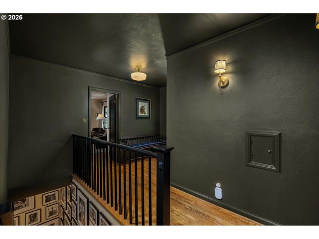 2700 Sw ENGLISH Ln, Portland, OR 97201