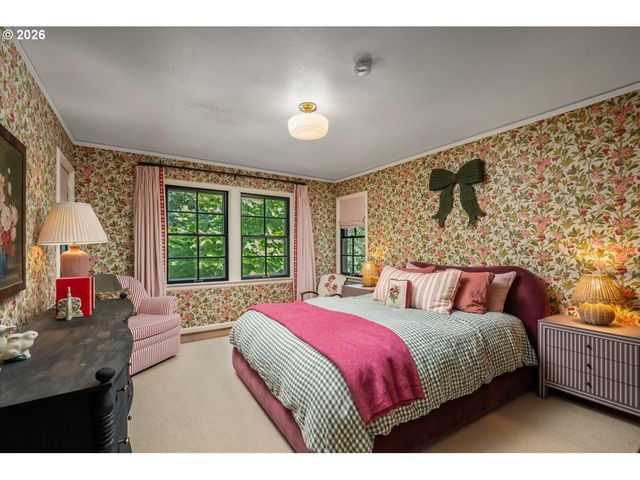 2700 Sw ENGLISH Ln, Portland, OR 97201