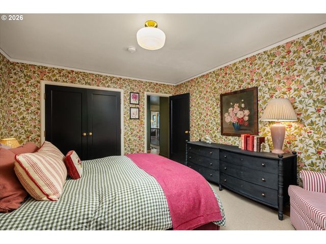 2700 Sw ENGLISH Ln, Portland, OR 97201