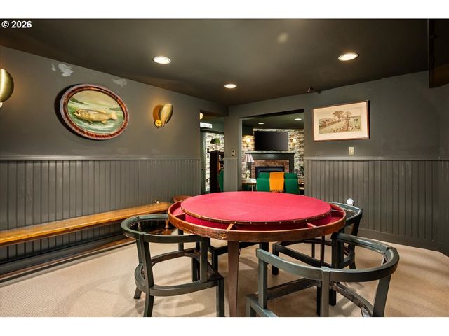 2700 Sw ENGLISH Ln, Portland, OR 97201