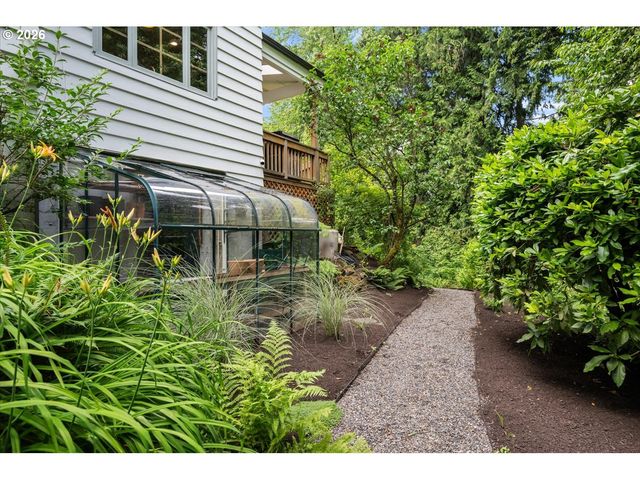 2700 Sw ENGLISH Ln, Portland, OR 97201