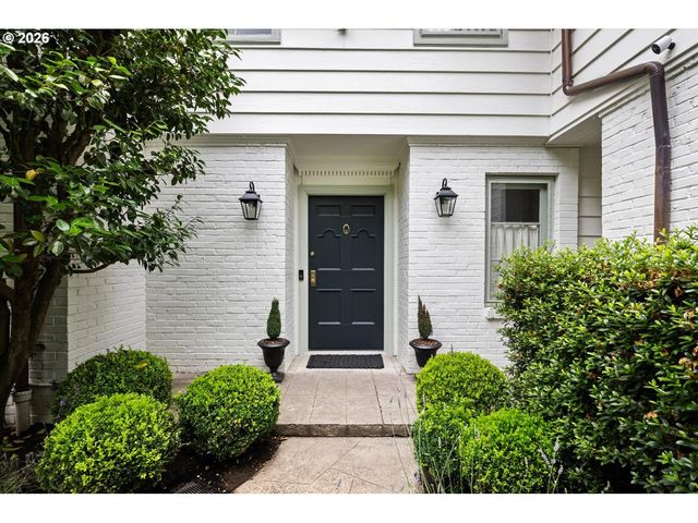 2700 Sw ENGLISH Ln, Portland, OR 97201