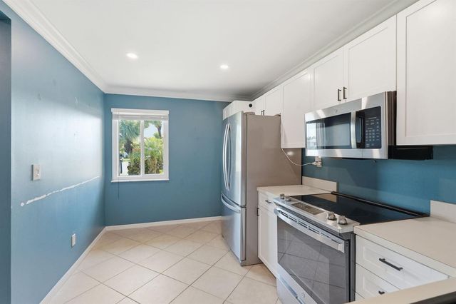6901 SE Constitution Boulevard 102, Hobe Sound, FL 33455