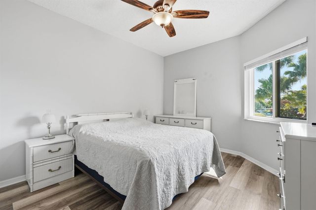 6901 SE Constitution Boulevard 102, Hobe Sound, FL 33455