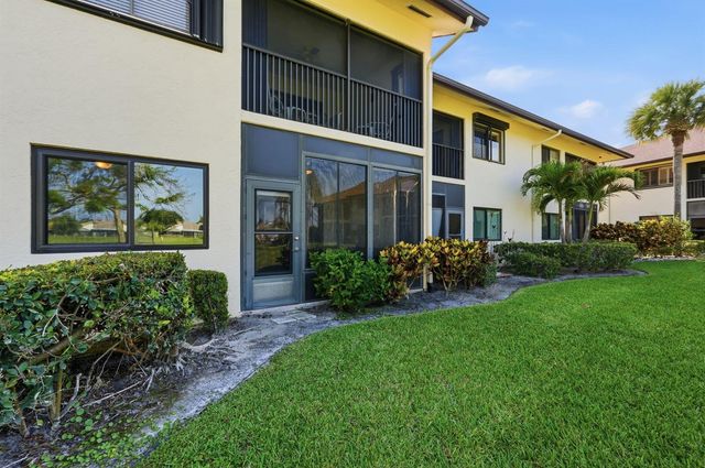 6901 SE Constitution Boulevard 102, Hobe Sound, FL 33455