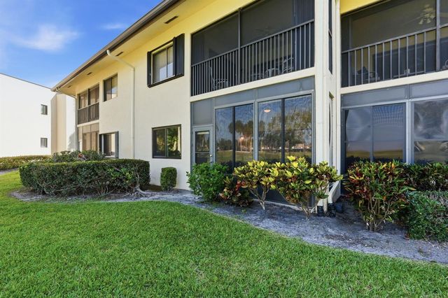 6901 SE Constitution Boulevard 102, Hobe Sound, FL 33455