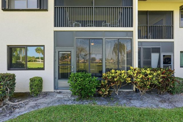 6901 SE Constitution Boulevard 102, Hobe Sound, FL 33455