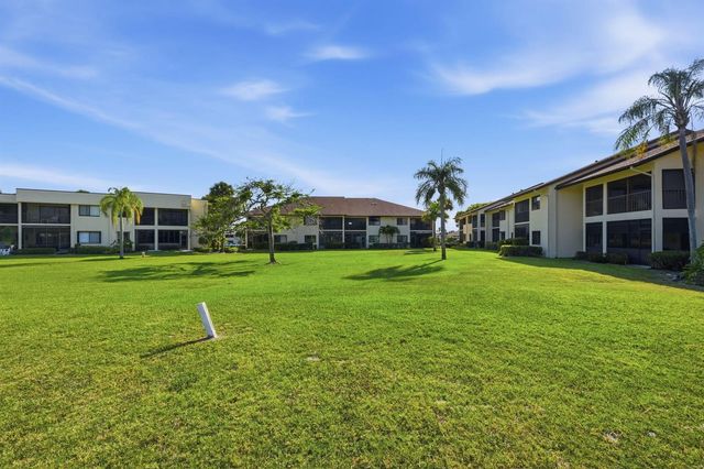 6901 SE Constitution Boulevard 102, Hobe Sound, FL 33455