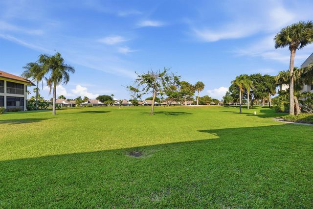6901 SE Constitution Boulevard 102, Hobe Sound, FL 33455