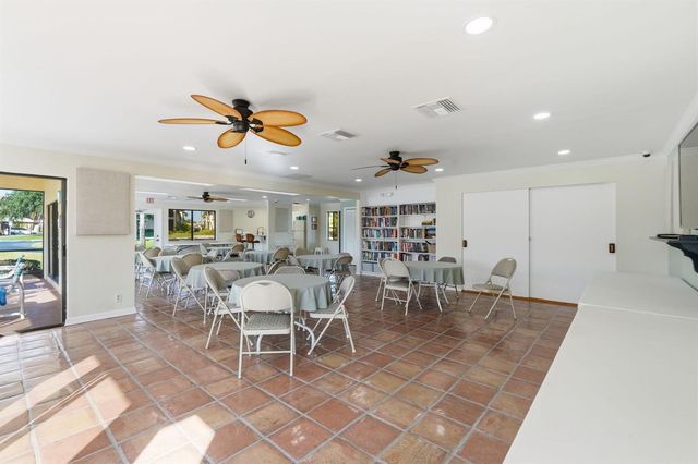 6901 SE Constitution Boulevard 102, Hobe Sound, FL 33455