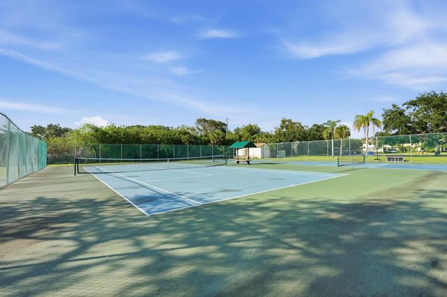 6901 SE Constitution Boulevard 102, Hobe Sound, FL 33455