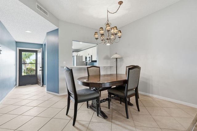 6901 SE Constitution Boulevard 102, Hobe Sound, FL 33455