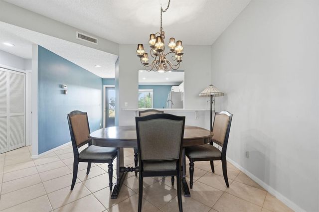 6901 SE Constitution Boulevard 102, Hobe Sound, FL 33455