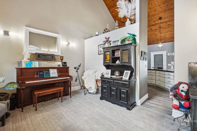636 E Elaine, Inkom, ID 83245