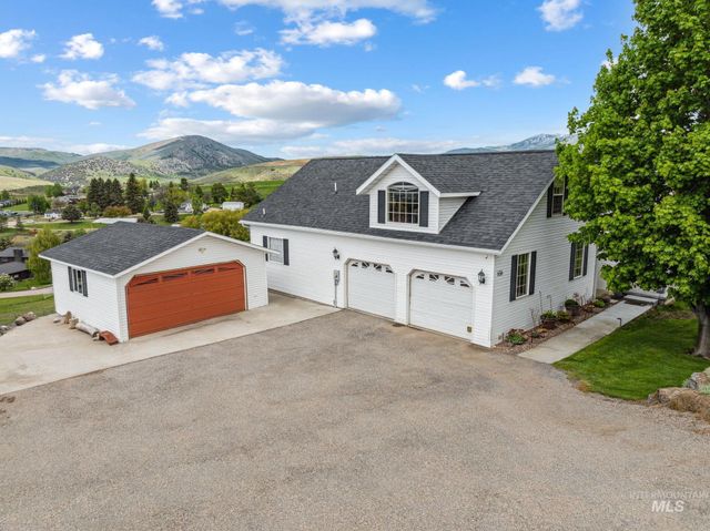636 E Elaine, Inkom, ID 83245