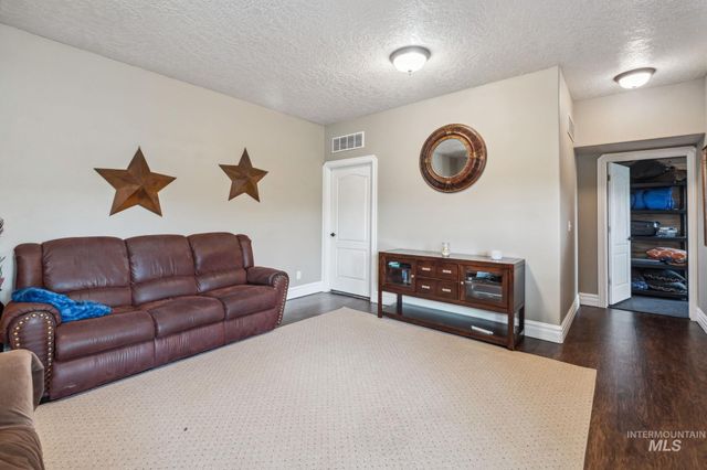 636 E Elaine, Inkom, ID 83245