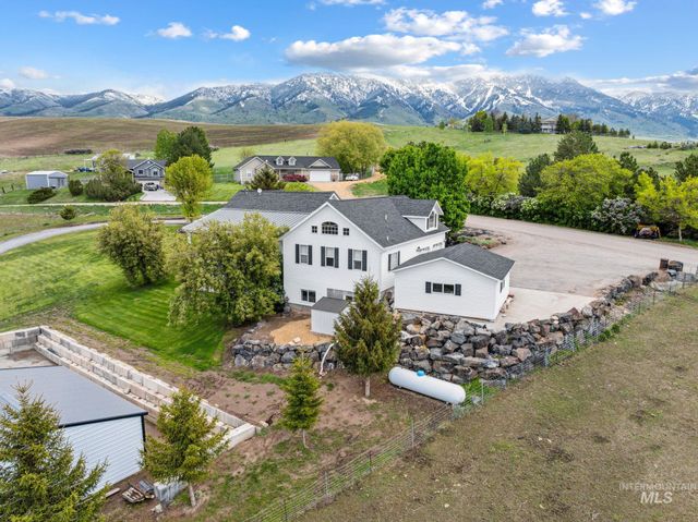 636 E Elaine, Inkom, ID 83245