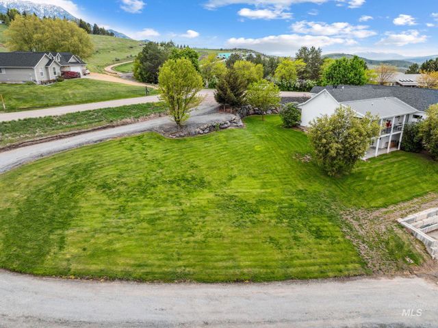 636 E Elaine, Inkom, ID 83245